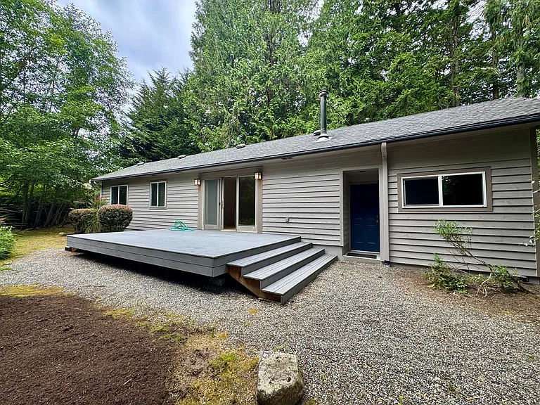 10699 NE Byron Dr — Photo 16