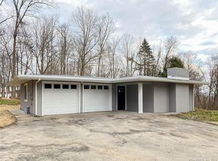 1 Birchcrest Dr, Danbury, CT 06811