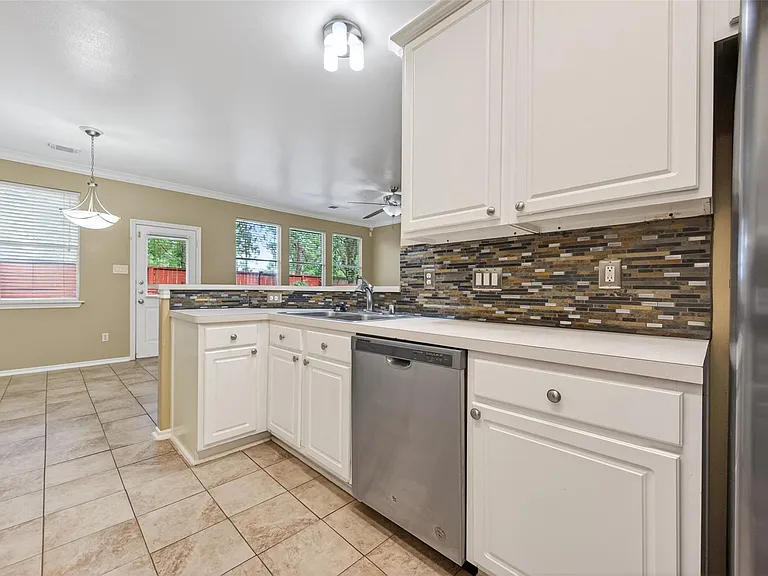 54 Blue Creek Pl — Photo 11