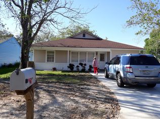 1200 Chevy Chase Dr, Angleton, TX 77515