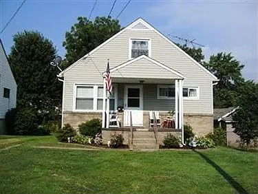 646 Crawford Ave photo 1