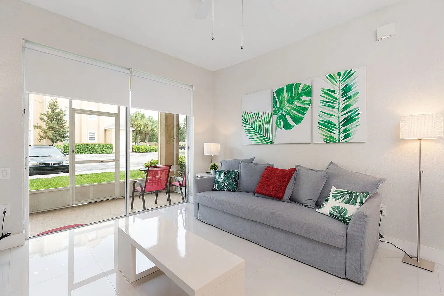 2 bed, 2.0 bath, 1087 sqft, $4,242 — Photo 3