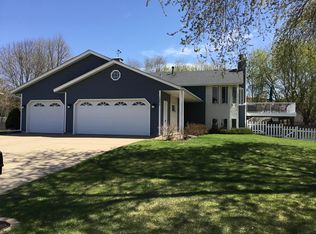 13577 Lynn Ave, Savage, MN 55378