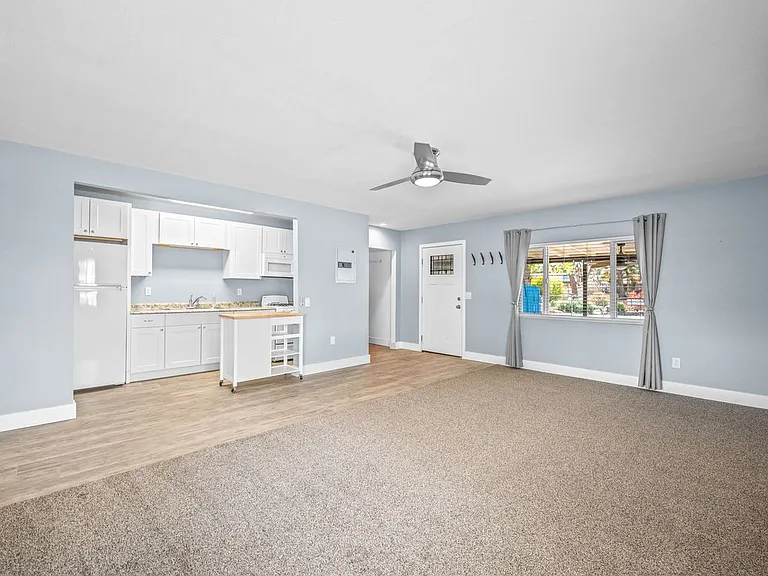 7432 Dumosa Ave #1/2 — Photo 5