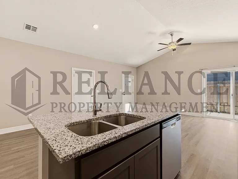 2755 S Greenleaf St — Photo 25