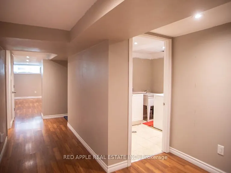 126 Longford Dr — Photo 26