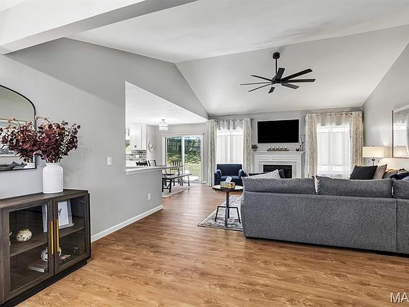 4th image of 35 Bay Hill Dr