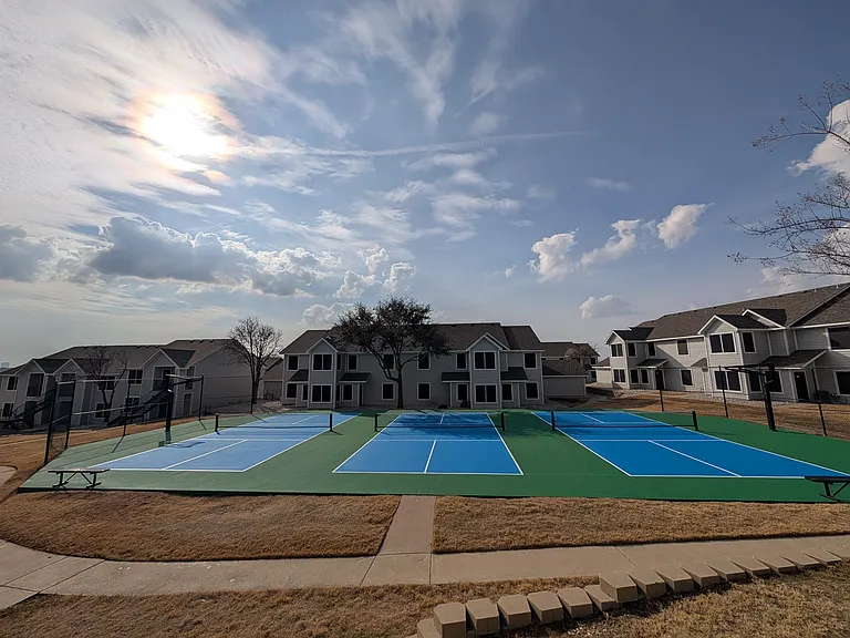 Lakeview Apartments — Photo 13