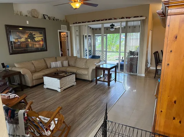 2205 NE 1st Pl, Cape Coral, FL 33909