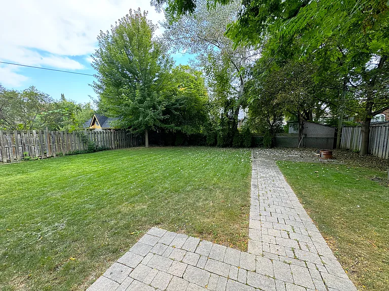5 Lanbrooke Ave — Photo 10