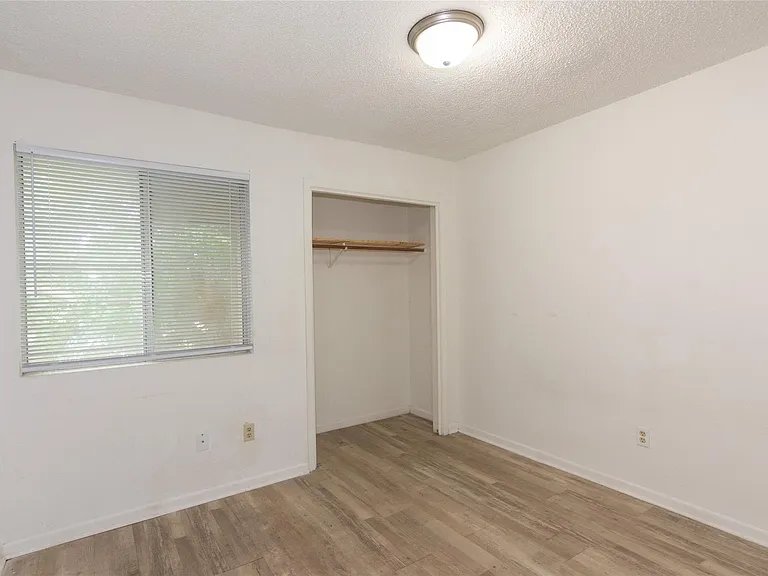 1607 Onion Creek Village Dr #D — Photo 13