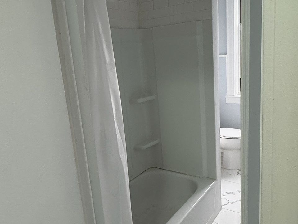 1st image of 201 Colony St #1