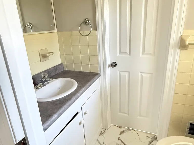 209 Harmony St — Photo 9