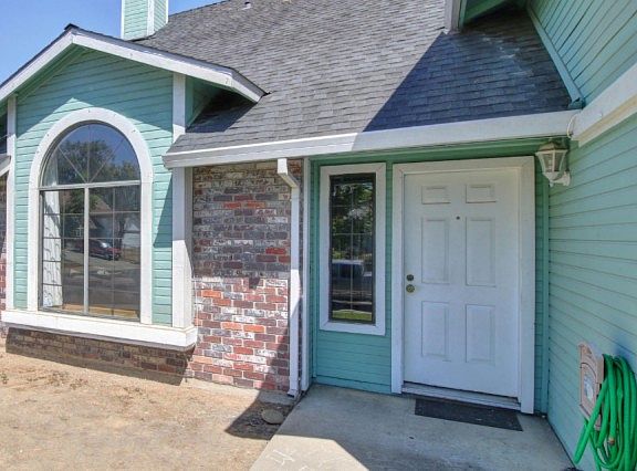 2nd image of 1 Gertz Ct