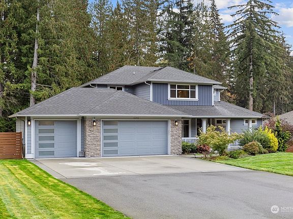 2nd image of 11711 176th Avenue SE