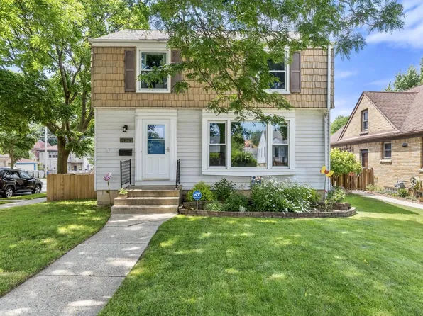 2879 South 44th STREET, Milwaukee, WI 53219