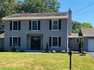 27 Harmony Ln, Brick, NJ 08724