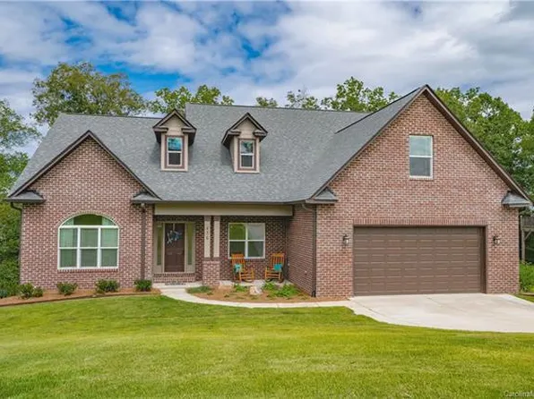 436 Snapdragon Dr, Clover, SC 29710