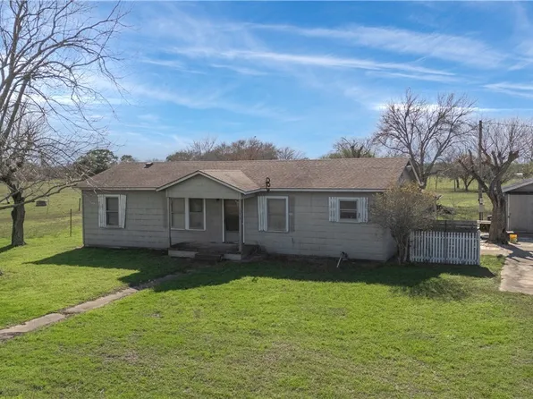 1053 Northside Rd, Victoria, TX 77904