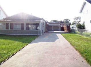 3545 Dixie Dr, Toledo, OH 43611