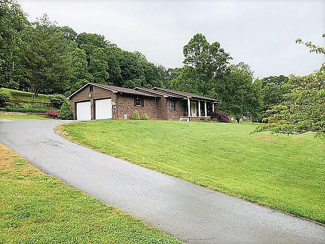 1st image of 363 Ball Orchard Private Dr