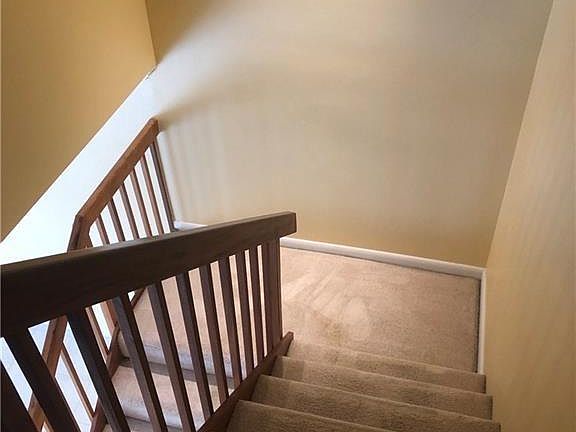 5th image of 340 E Waverly Pl