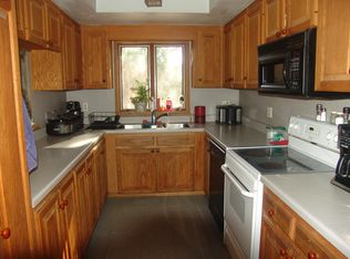 225 Lockwood Rd, Red Rock, TX 78662