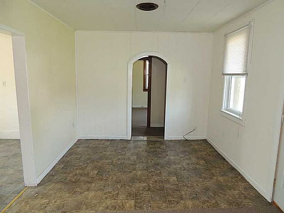 5th image of 2160 N Drexel Ave