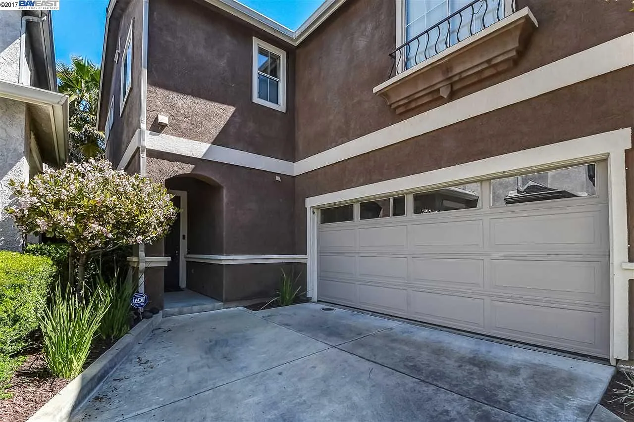36 Colby Ct photo 1
