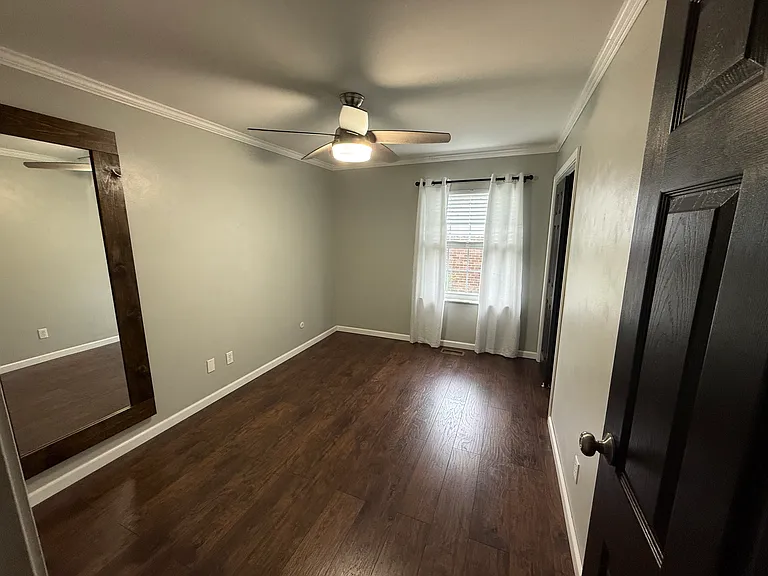 275 Evergreen Dr — Photo 5