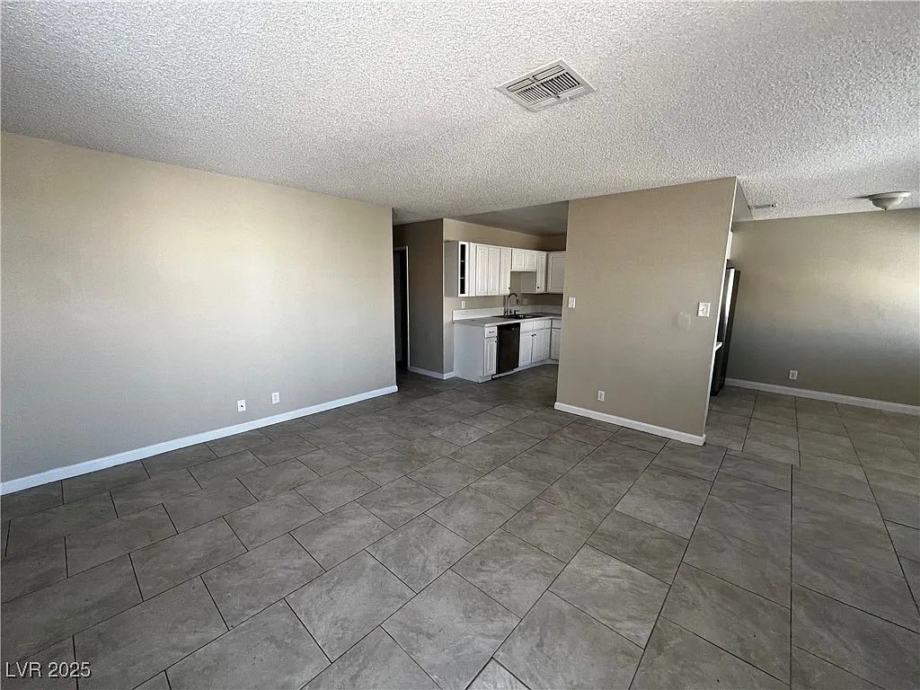 6941 Appleton Dr — Photo 4