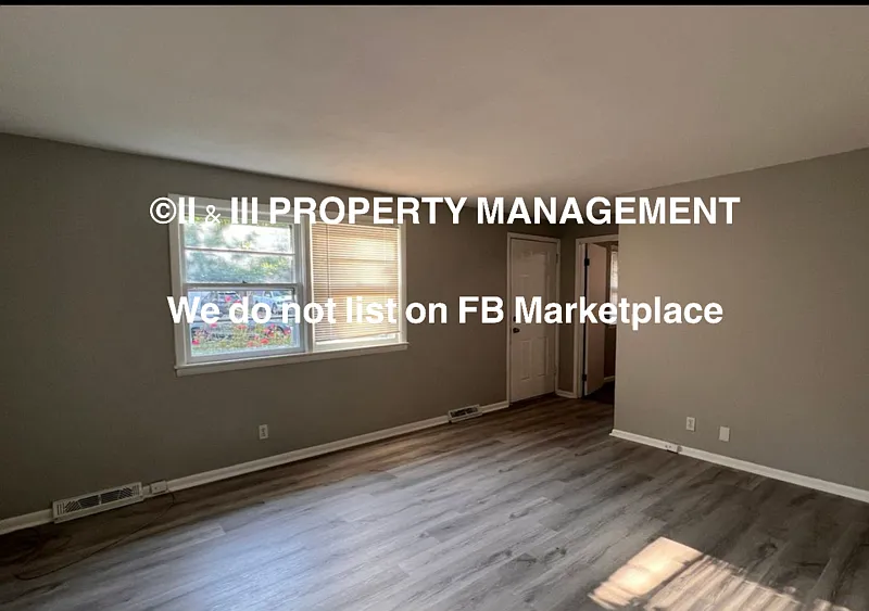 4 bed, 2.0 bath, 1335 sqft, $2,200 — Photo 3