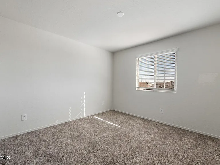 2428 S 246th Ln — Photo 10