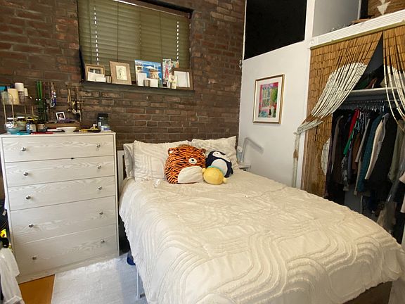 5th image of 212 E 29th St APT 11