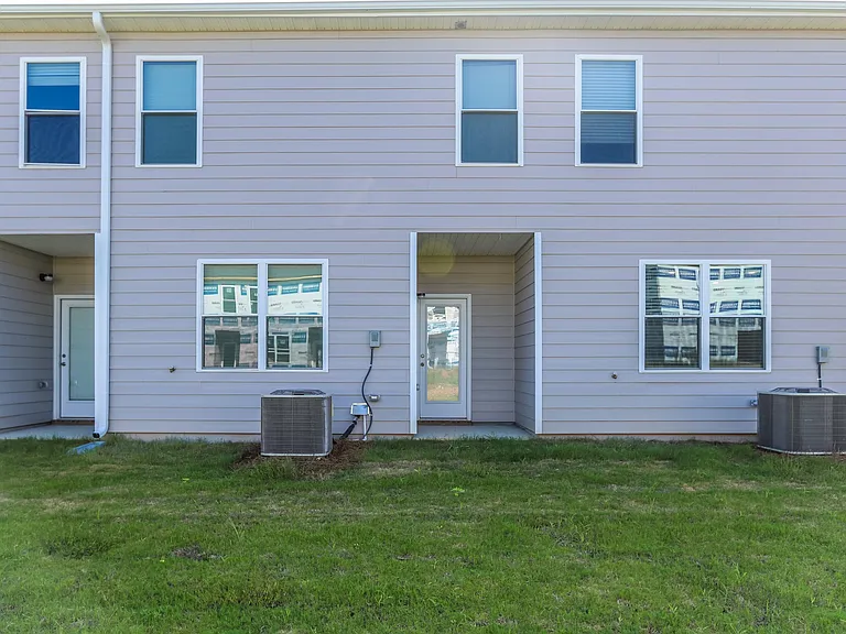 4347 Newland St — Photo 45
