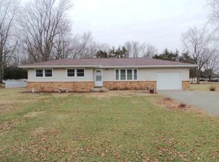 114 E Cedar St, Ashmore, IL 61912