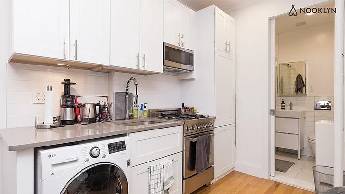 Rented by Nooklyn NYC LLC | media 11