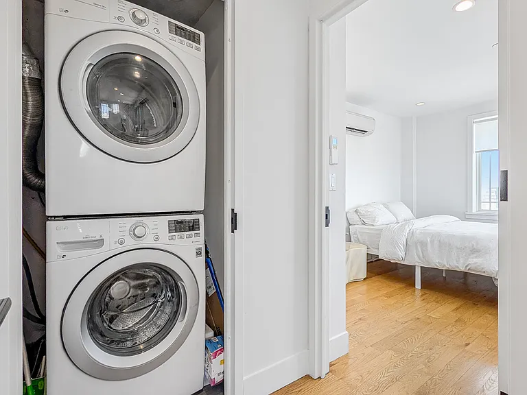 319 Graham Ave #6A — Photo 6