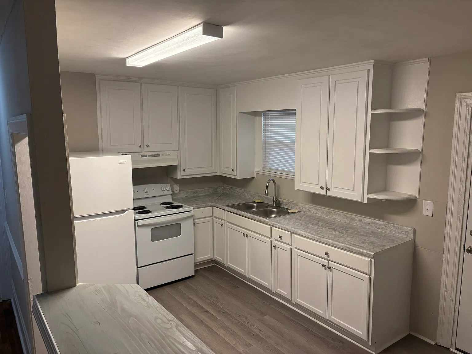 2 bed, $750 — Photo 2