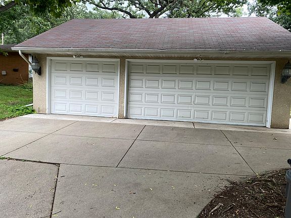 2nd image of 2415 Carter Ave