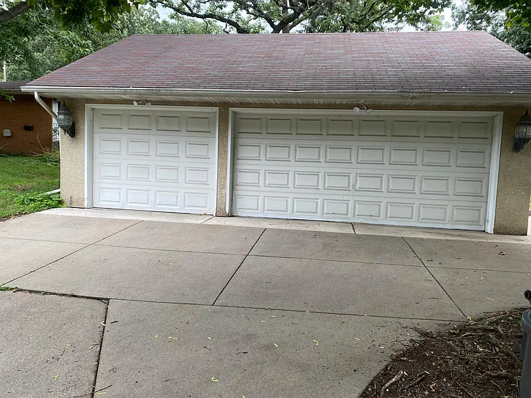 1258 N Eustis St — Photo 3