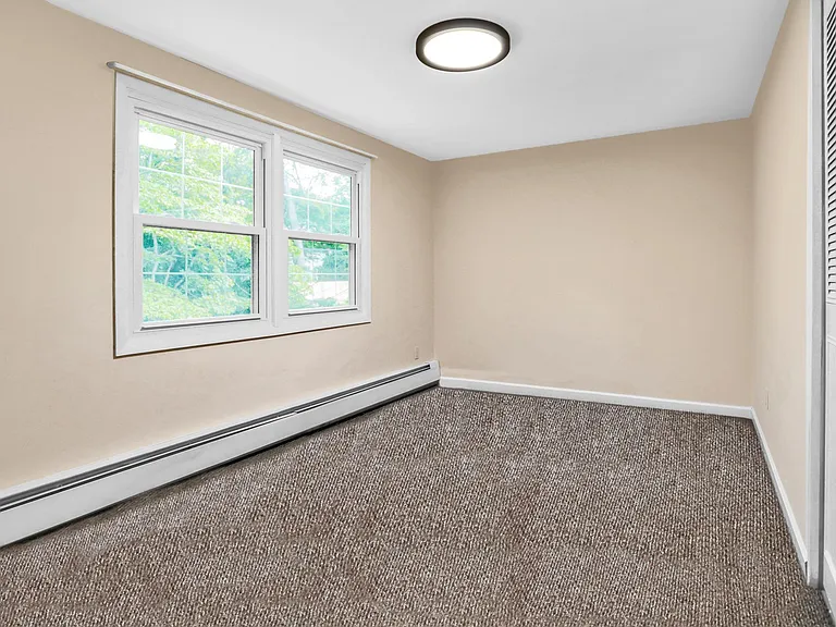 40 Seabrook Ln — Photo 10
