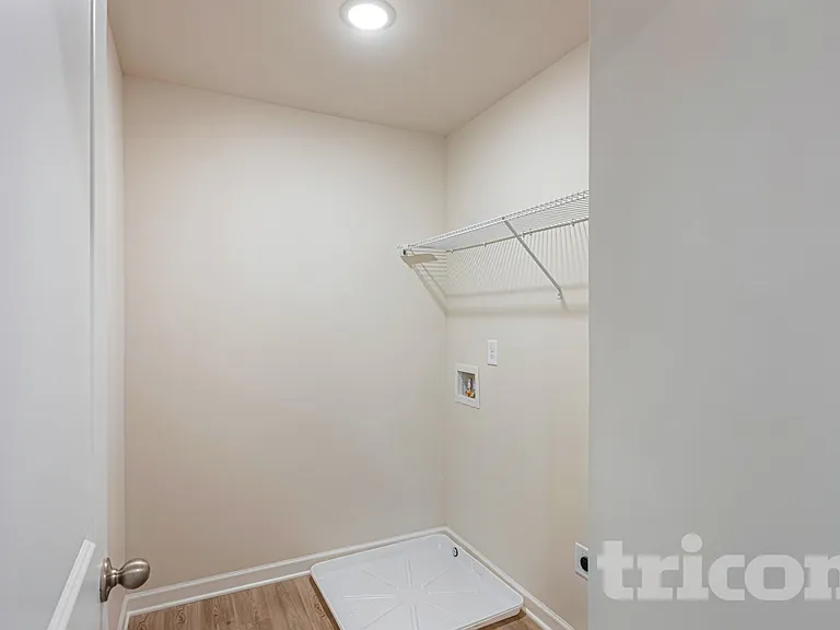 210 Margrave Dr — Photo 17
