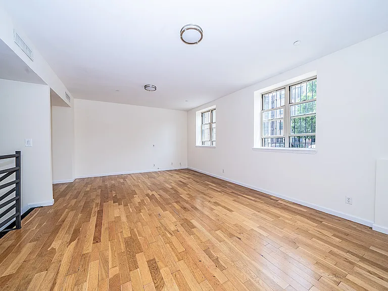 543 Kosciuszko St #1F — Photo 5