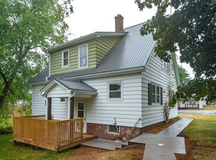 221 E Pearl St, Neshkoro, WI 54960