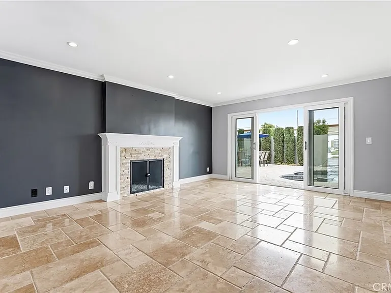 120 Christensen Dr — Photo 7