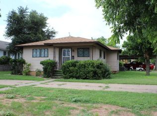 709 N 5th St, Ballinger, TX 76821