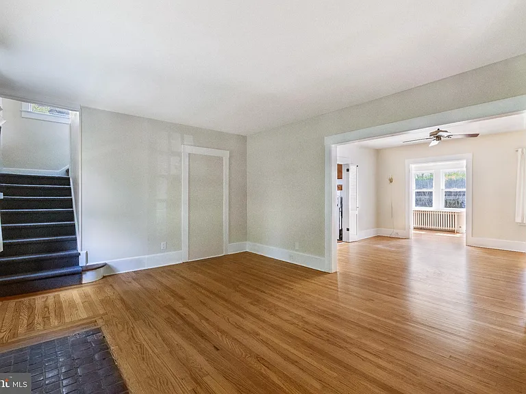 219 Washington Rd — Photo 5