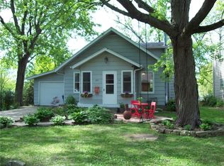 215 Morningside Dr, Pella, IA 50219