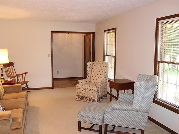 3rd image of 3319 Kyle Ct